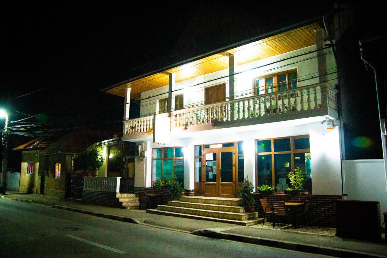 Hotel Casa Alba Baia de Aramă Exterior foto